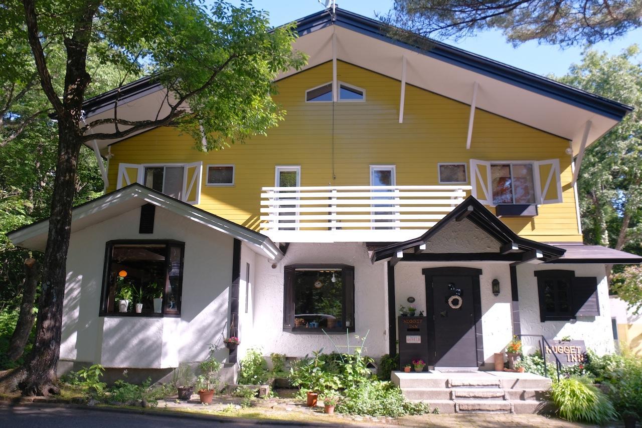 האקובה Pension Nugget Inn מראה חיצוני תמונה